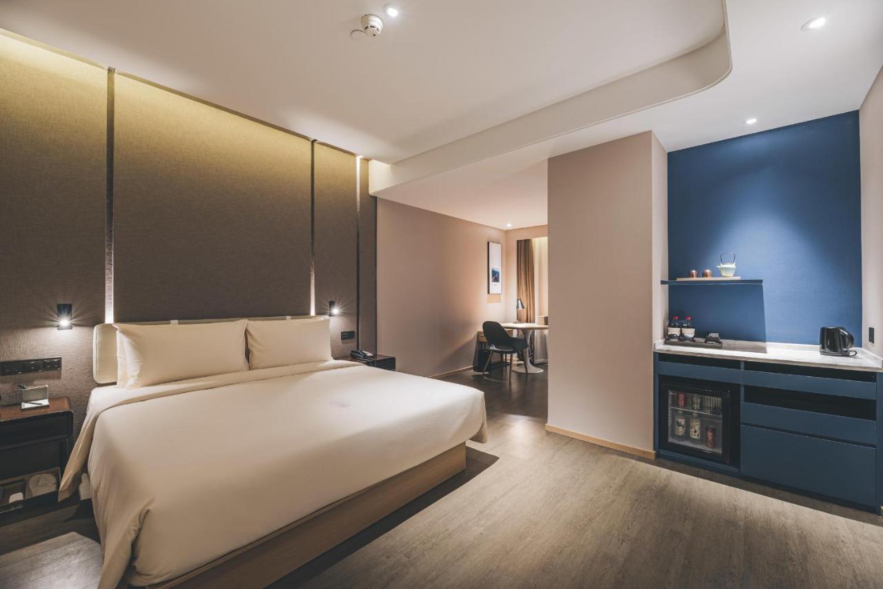 Hotel Atour Hongqiao International Exhibition Linkong Park 4*